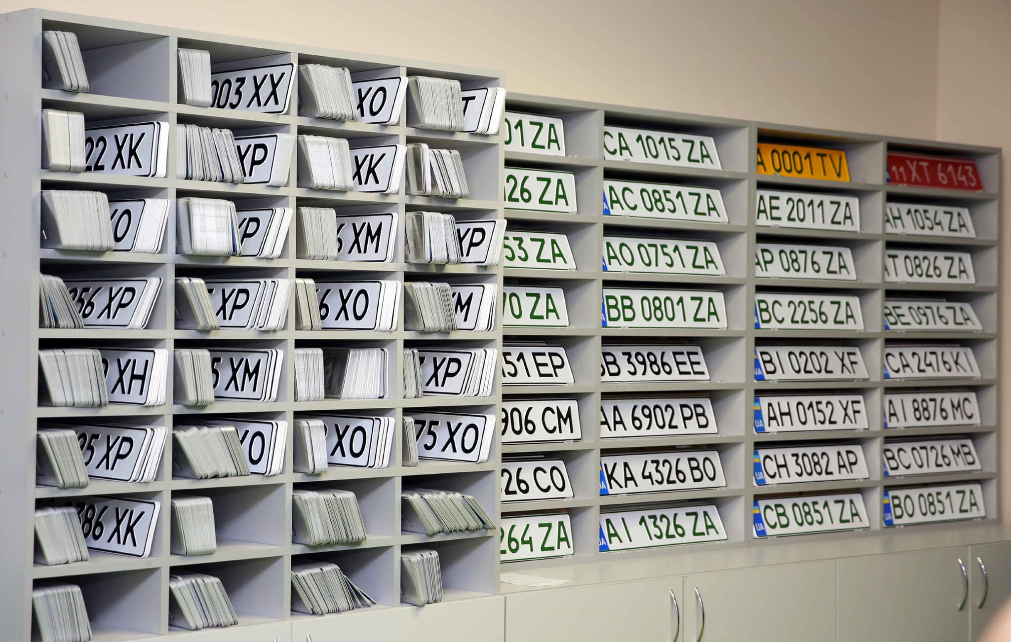 Сервисные центры МВД продлили срок хранения автомобильных номеров