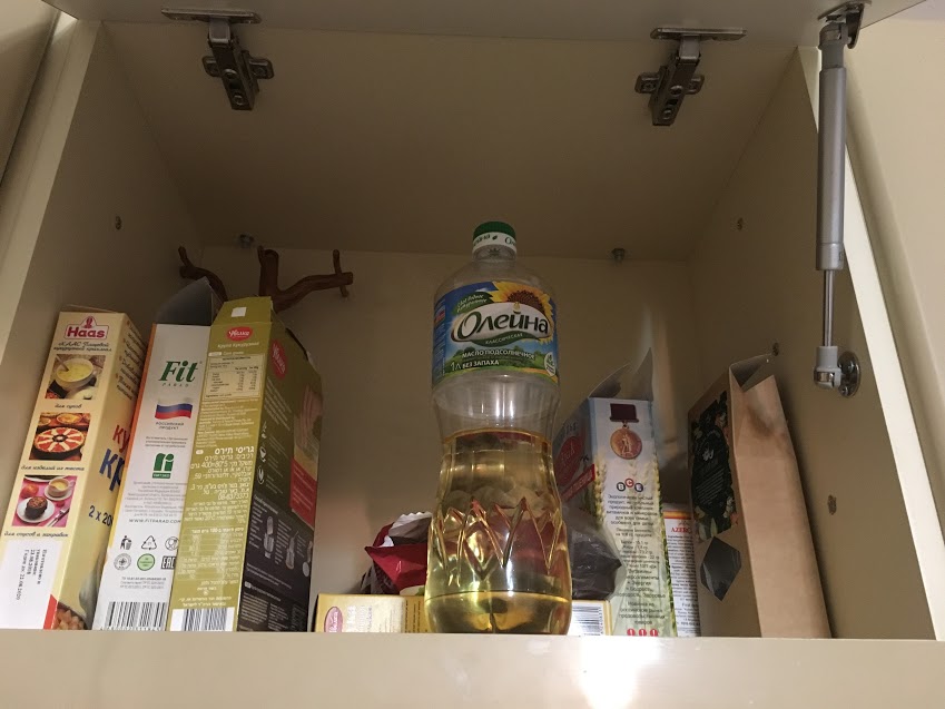 Почему нельзя хранить подсолнечное масло в кухонном шкафу 
