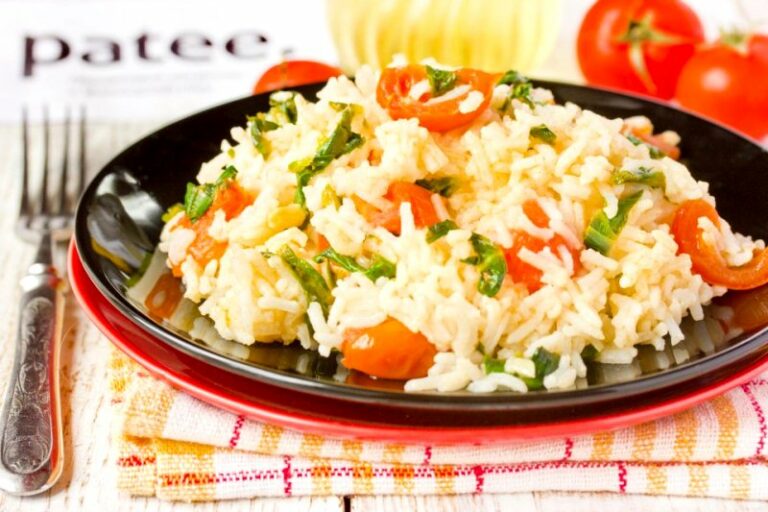 Рис з томатами та шпинатом: як приготувати вечерю за 20 хвилин по рецепту Євгена Клопотенко - today.ua