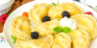Вареники с шелковицей и корицей: рецепт сочного блюда на завтрак  - today.ua