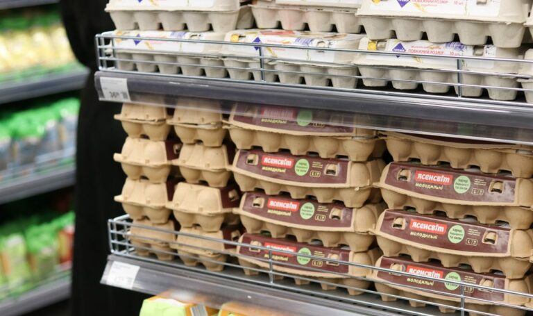 Украинские супермаркеты обновили цены на яйца и молоко: где дешевле купить популярные продукты - today.ua