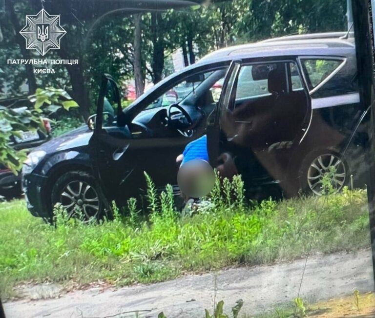 В Киеве пьяный водитель заполз за руль Kia, но далеко не уехал - today.ua