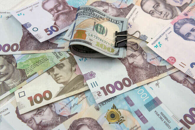 НБУ скасує фіксований курс долара: експерти розповіли, чого очікувати українцям восени