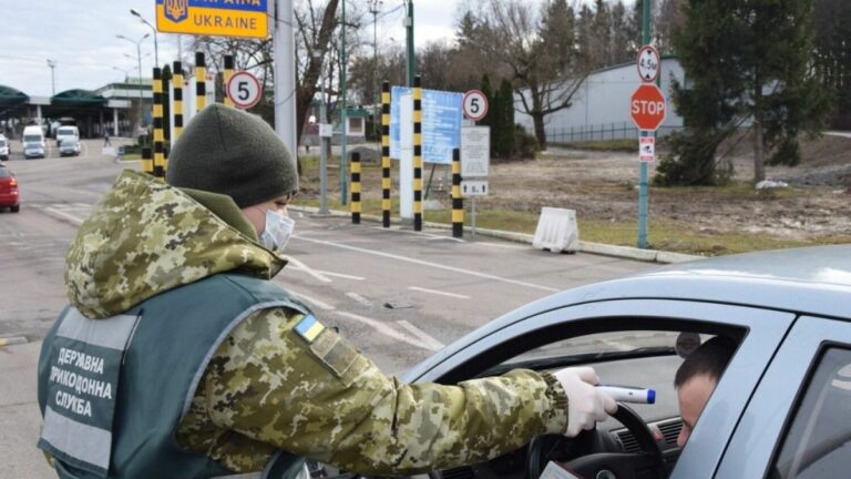 Стало известно, что грозит украинским мужчинам, которые выехали за границу до войны и не вернулись - today.ua