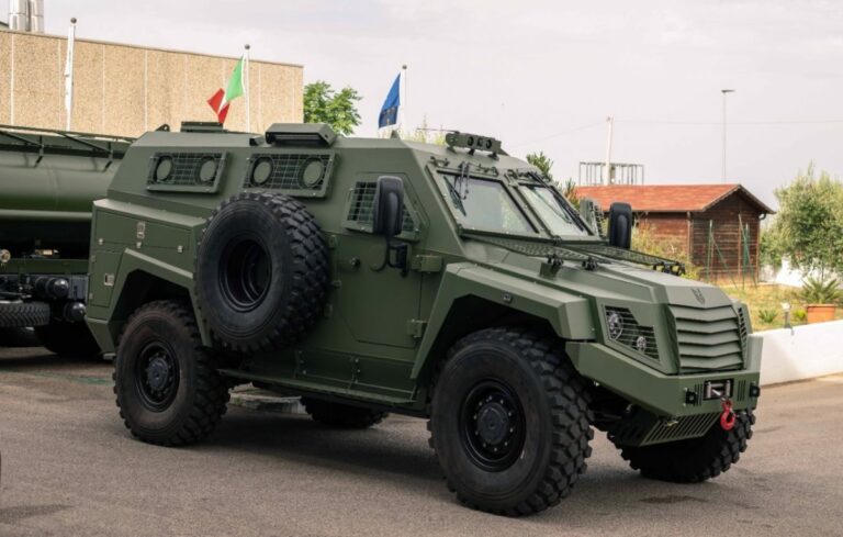 Украина получила итальянские бронеавтомобили SHIELD - today.ua