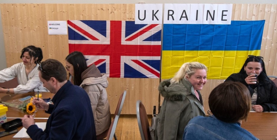 Велика Британія заявила про припинення виплат на житло для українських біженців