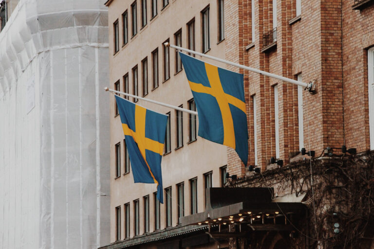 Украинские беженцы в Швеции получают два вида помощи, но при одном условии: кто не может претендовать на выплаты - today.ua