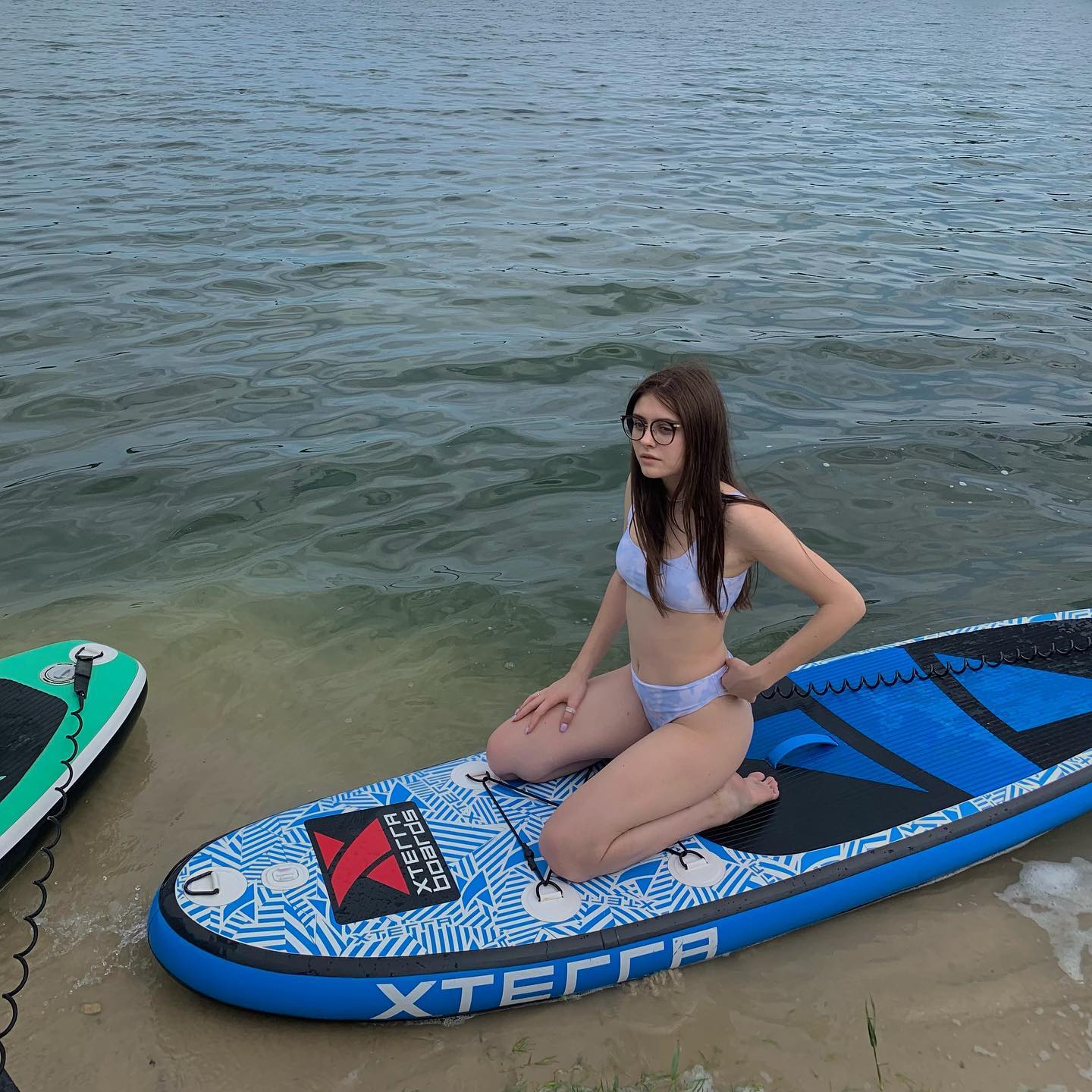 Ось це фігурка: 20-річна донька Ольги Сумської підкорила зовнішністю на фото у купальнику