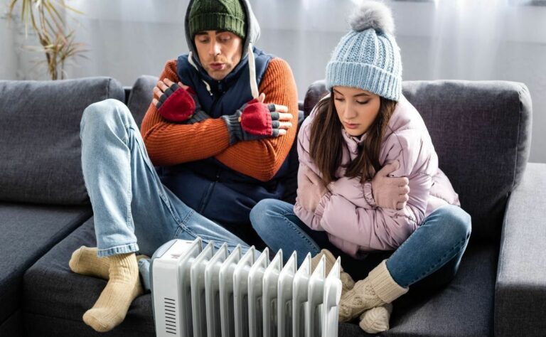 Холодна зима 2023: що робити для утеплення квартири, якщо грошей немає зовсім - today.ua