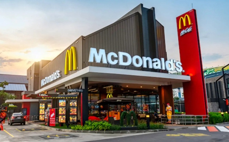 McDonald's відновлює роботу в Україні: де відкриються ресторани швидкого харчування