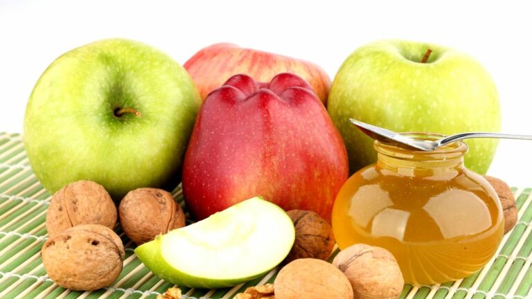 Яблуневий Спас: які ціни пропонують на мед, яблука та горіхи в кінці літа  - today.ua