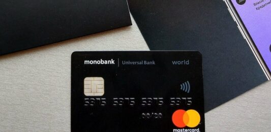 Monobank підвищить комісію за зняття готівки з 1 вересня: що буде з тарифами у ПриватБанку та Ощадбанку - today.ua