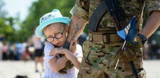 Мобілізація в Україні: як призивають громадян, які мають маленьких дітей - today.ua