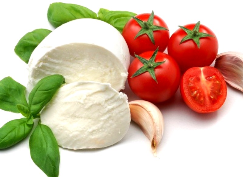 Смачніше магазинної: як приготувати моцарелу із двох інгредієнтів всього за 30 хвилин