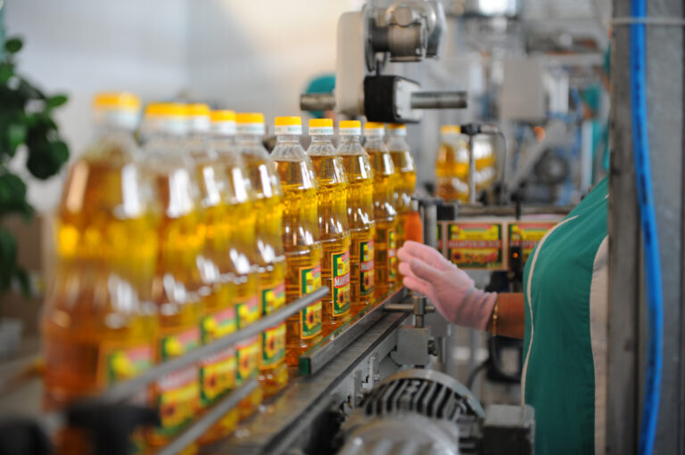 Один із найбільших виробників соняшникової олії в Україні може зупинити роботу: що відомо - today.ua