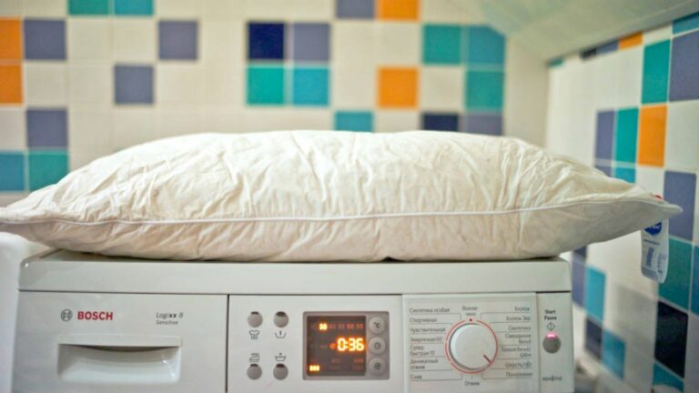 Как стирать перьевую подушку в домашних условиях