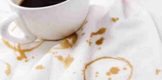 Як вивести плями від кави простими підручними засобами: досвідчені господині використовують лише три продукти - today.ua