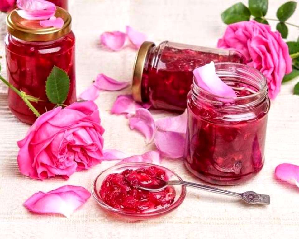 Варенье из роз: как приготовить необычайно красивое и вкусное угощение  