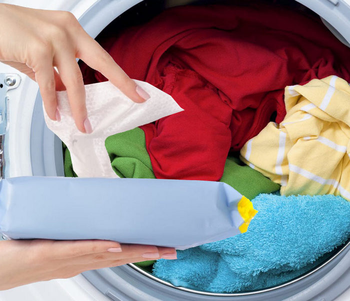 Що покласти в пральну машинку, щоб зібрати шерсть: одна доступна річ, яка є у сумочці кожної жінки