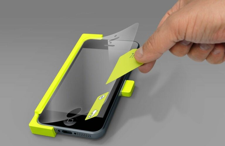 Названо три надійних способи, як захистити екран смартфона від подряпин та тріщин - today.ua