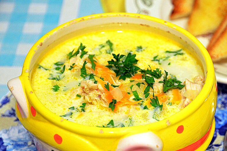 Суп по-французьки з куркою: простий рецепт вишуканої страви на обід  - today.ua