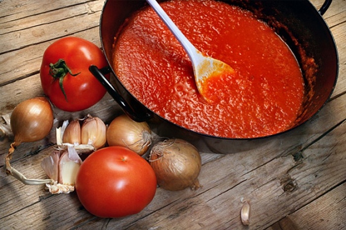 Зросли ціни на томатну пасту - готуємо її самі: рецепт смачної закатки, яку не відрізнити від магазинної
