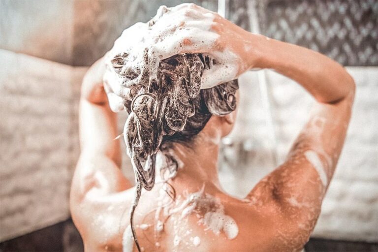 Не ждите, пока высохнут сами: как правильно высушить волосы, чтобы они дольше оставались чистыми - today.ua