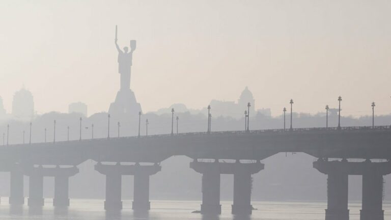 В Киеве зафиксировано пятикратное превышение допустимой концентрации токсичных газов в воздухе: обнародованы локации - today.ua