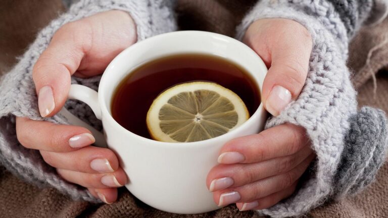 Кому не можна пити чай: названо найпоширеніші побічні ефекти від улюбленого напою - today.ua