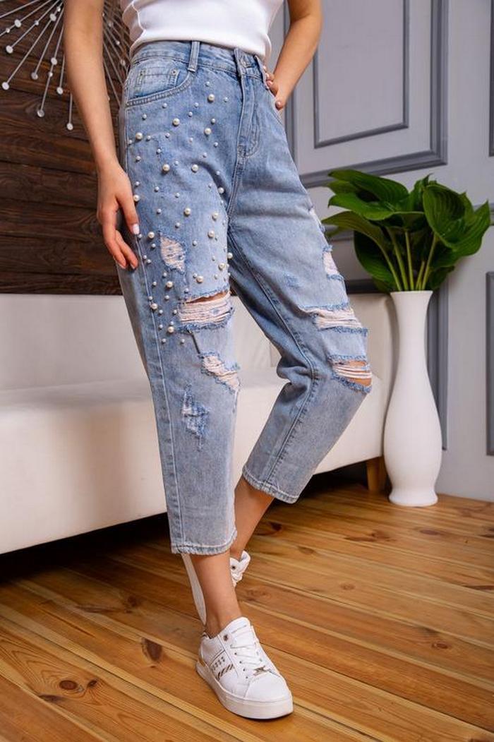 Давно вышли из моды: четыре модели джинсов, от которых лучше избавиться
