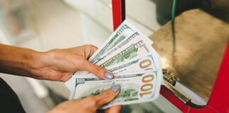 В украинских банках появился наличный доллар: в НБУ сделали заявление - today.ua