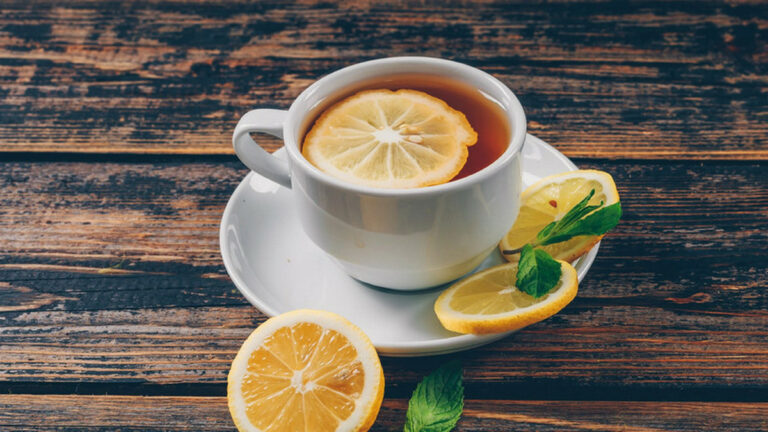 Майже всі роблять помилку: стало відомо, як правильно пити чай з лимоном - today.ua