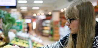 Українські супермаркети підвищили ціни на яблука, банани та мандарини: скільки коштують фрукти наприкінці вересня - today.ua