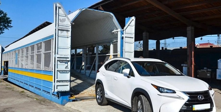 Укрзализныця предложила водителям новую услугу онлайн