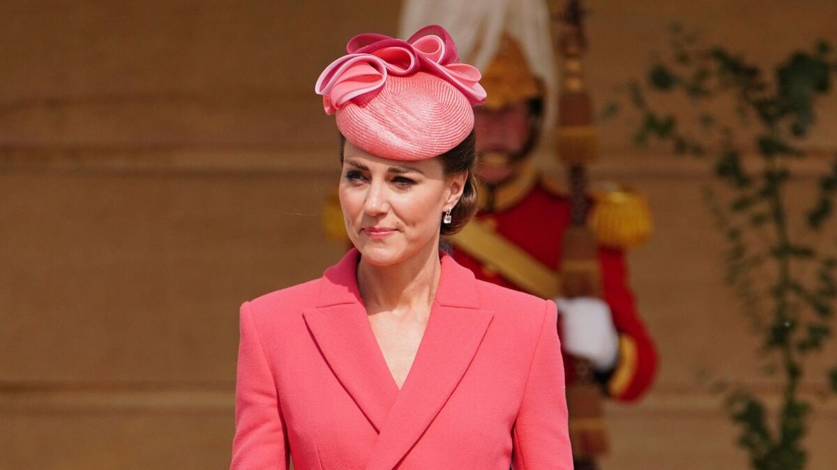 Наймодніше пальто на осінь 2022: Кейт Міддлтон вперше вийшла у світ після похорон Єлизавети ІІ - today.ua