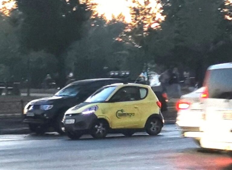 В Киеве заметили необычный электромобиль - today.ua