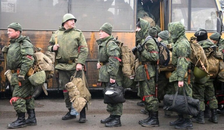 Жителям окупованих українських територій розповіли, як уникнути примусової мобілізації - today.ua