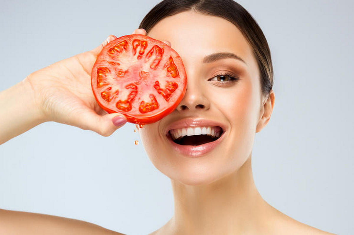 Кому не можна їсти помідори: названо головний побічний ефект