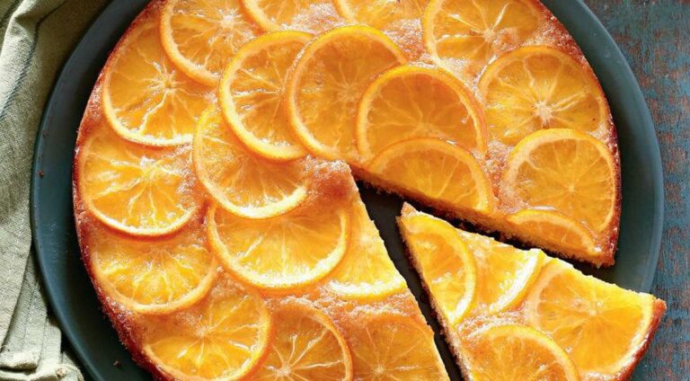 Перебить блендером и запечь: суперлегкий рецепт ароматного апельсинового пирога за 30 минут - today.ua