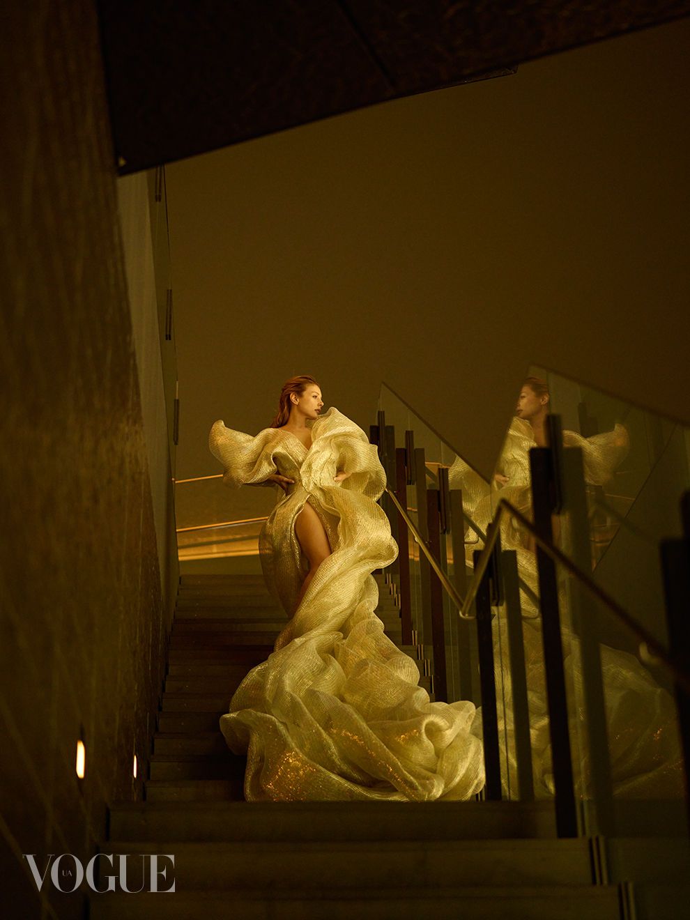 “Ось це форми“: Тіна Кароль у прозорих сукнях від українського бренду знялася на вулицях Токіо