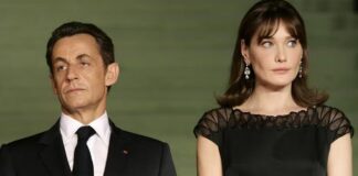 54-летняя жена экс-президента Франции Николя Саркози в платье-халате подчеркнула стройную фигуру и идеальные ножки - today.ua