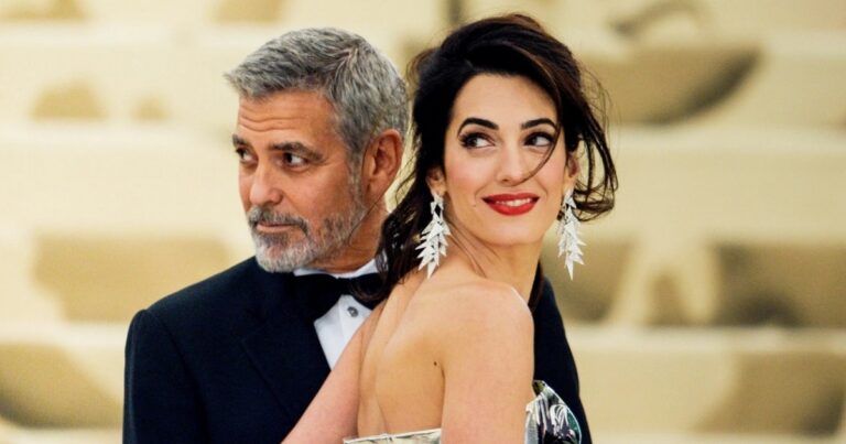 Джордж Клуни вывел красавицу-жену в свет: Амаль Аламуддин покорила публику в комбинезоне-платье - today.ua