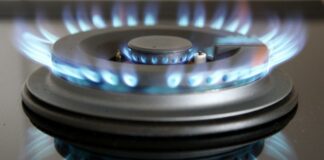 Почему газ меняет цвет: в Нафтогазе призвали потребителей следить за оттенком пламени - today.ua