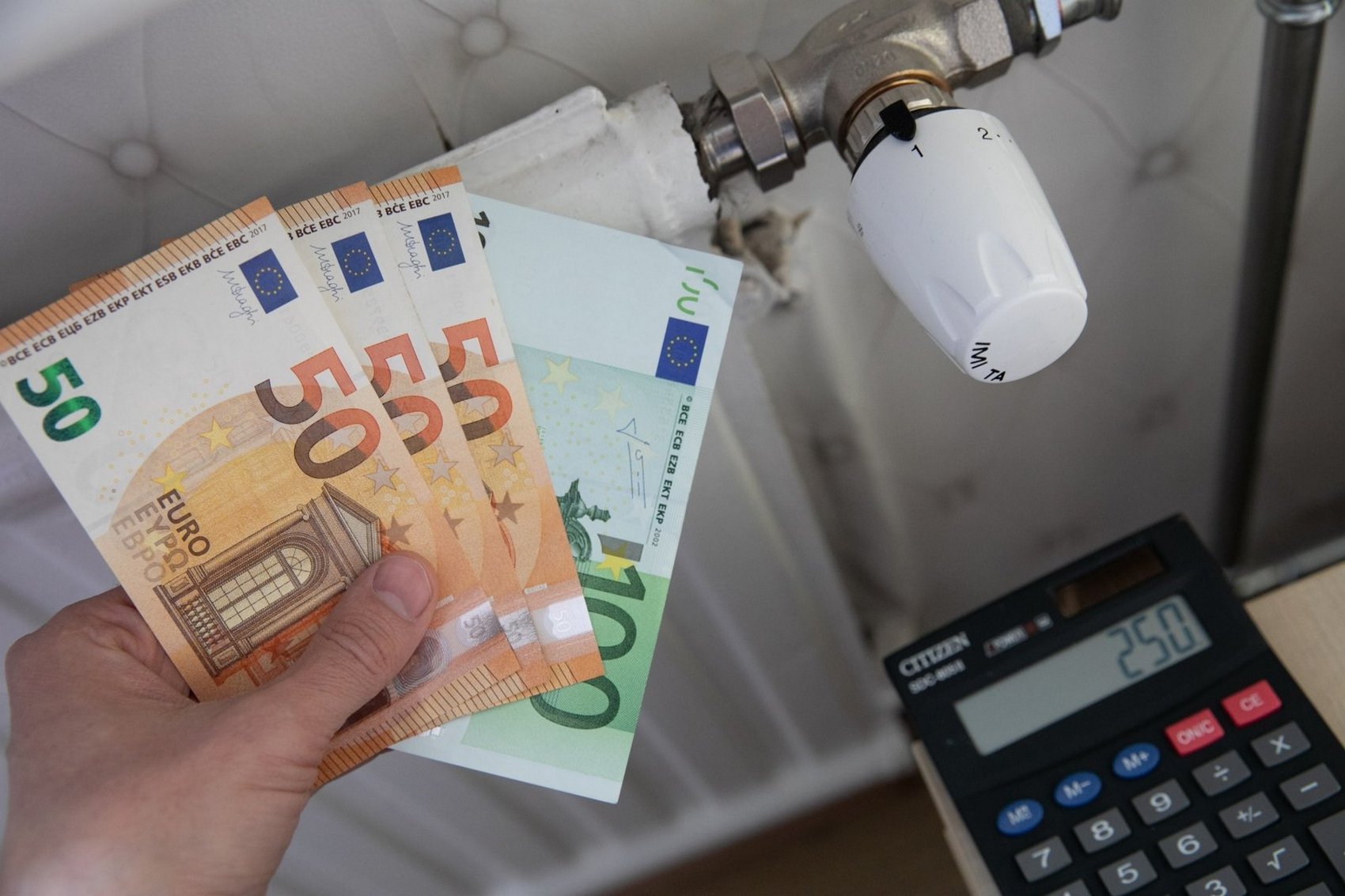Стоимость коммуналки в Европе: как изменятся тарифы в новом отопительном сезоне