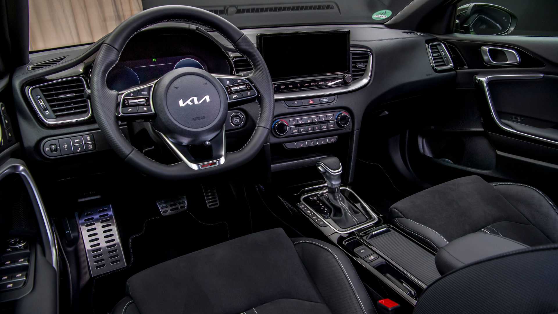 В Европе началось производство нового кроссовера Kia XCeed