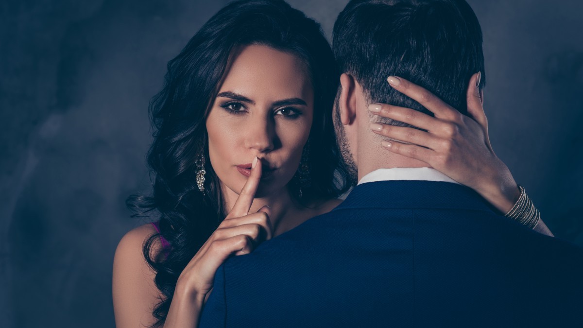 Пристрасні та розкуті: астрологи назвали трьох найкращих коханок за знаком Зодіаку - today.ua