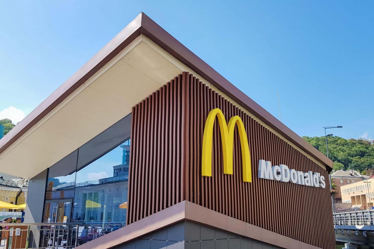 McDonald’s открывает еще 7 ресторанов в Киеве: в каких заведениях можно заказать доставку