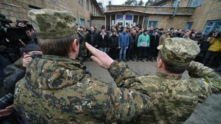 Всеобщая мобилизация: в Киеве работодателей обязали подать военкомату списки всех работающих мужчин  - today.ua