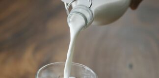 В Україні продовжать зростати ціни на молоко: виробники назвали причини - today.ua