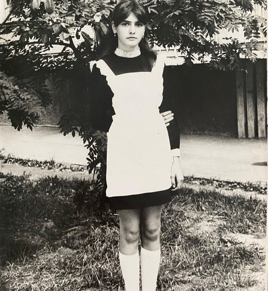 Густі брови та чубчик: Ольга Сумська показала, як виглядала у шкільні роки